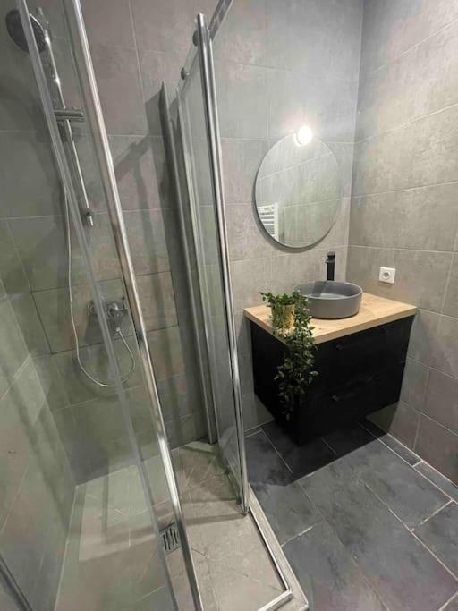Ferienwohnung Studio Tout Confort, Au Pied De Toute Commodite, 2 Créteil Exterior foto
